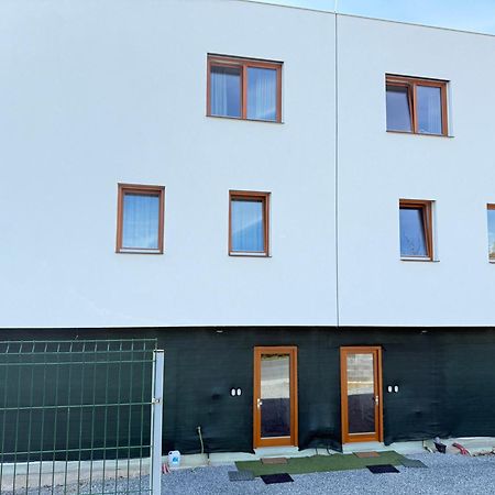 Familyvilla, New 4 Luxury Big Apartments, Parking Prag Exterior foto