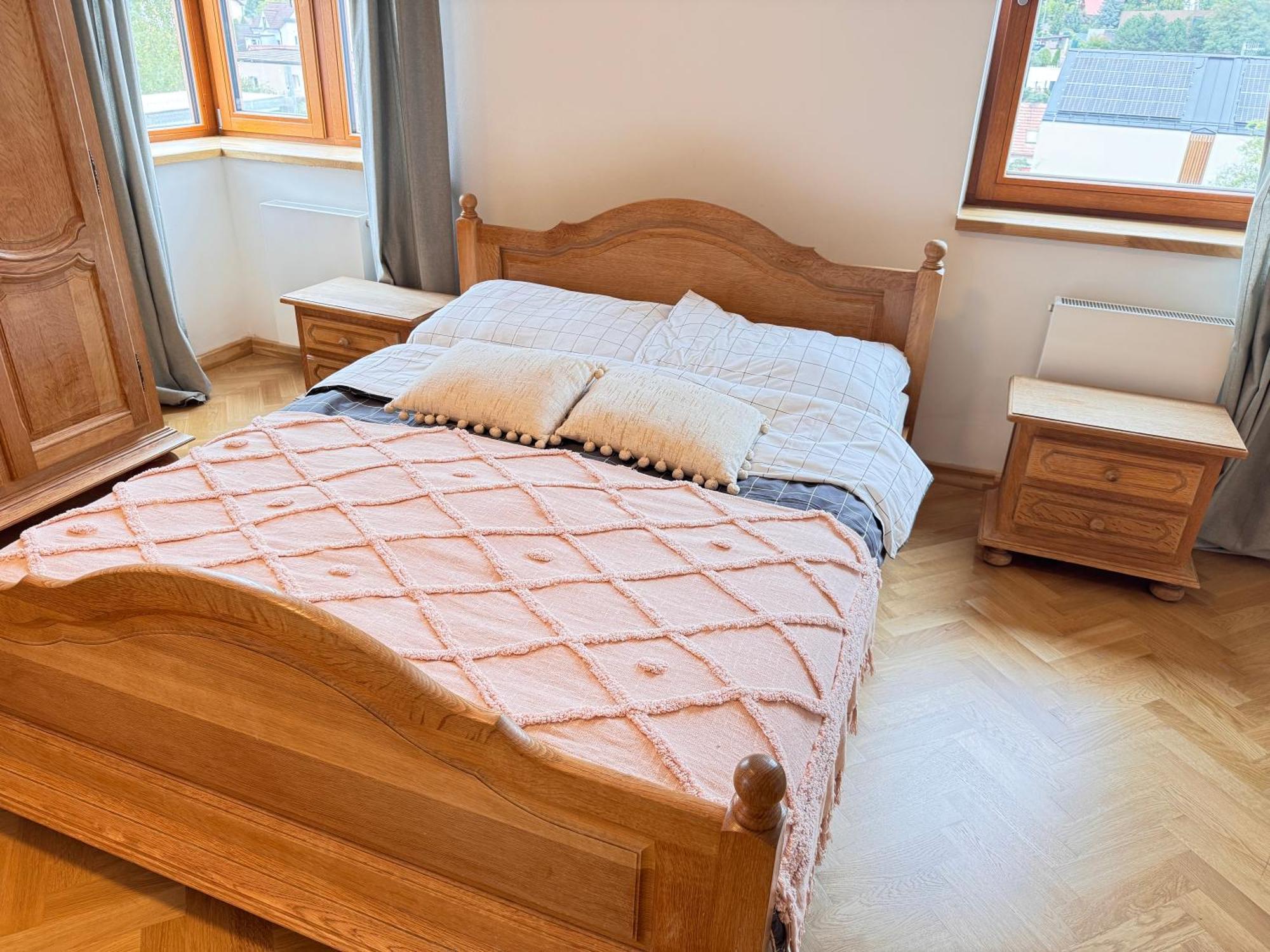Familyvilla, New 4 Luxury Big Apartments, Parking Prag Exterior foto