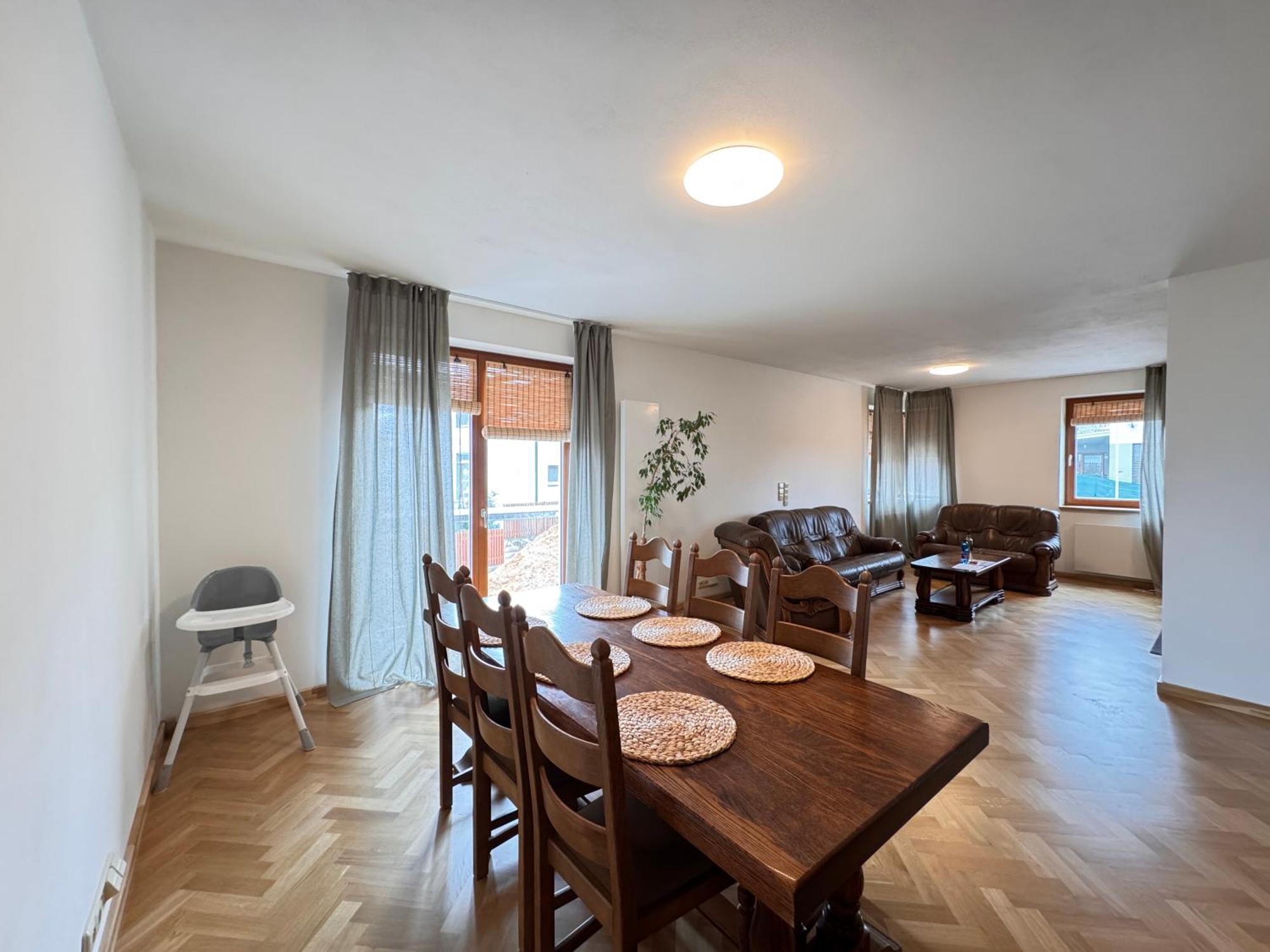 Familyvilla, New 4 Luxury Big Apartments, Parking Prag Exterior foto