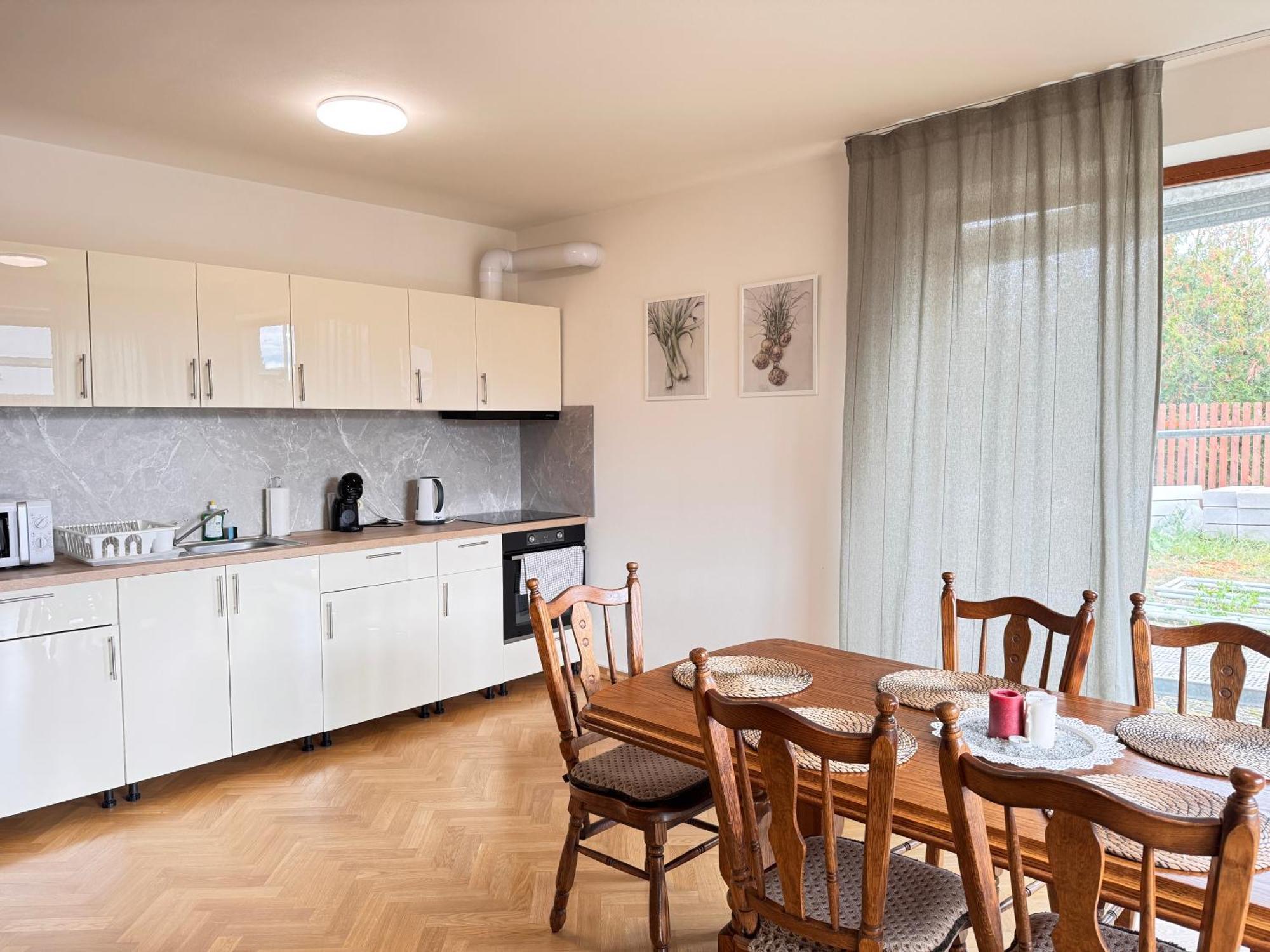 Familyvilla, New 4 Luxury Big Apartments, Parking Prag Exterior foto