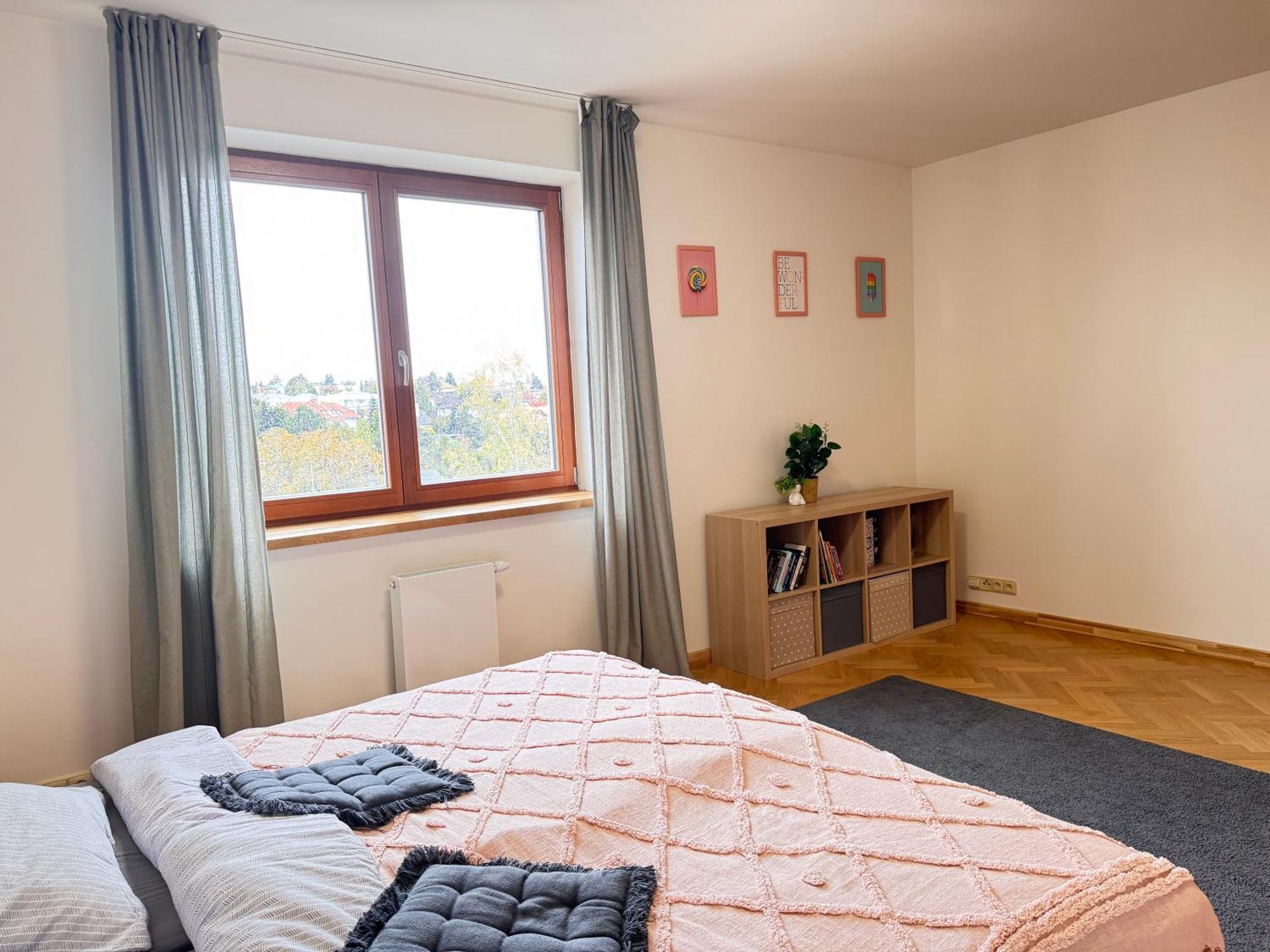 Familyvilla, New 4 Luxury Big Apartments, Parking Prag Exterior foto