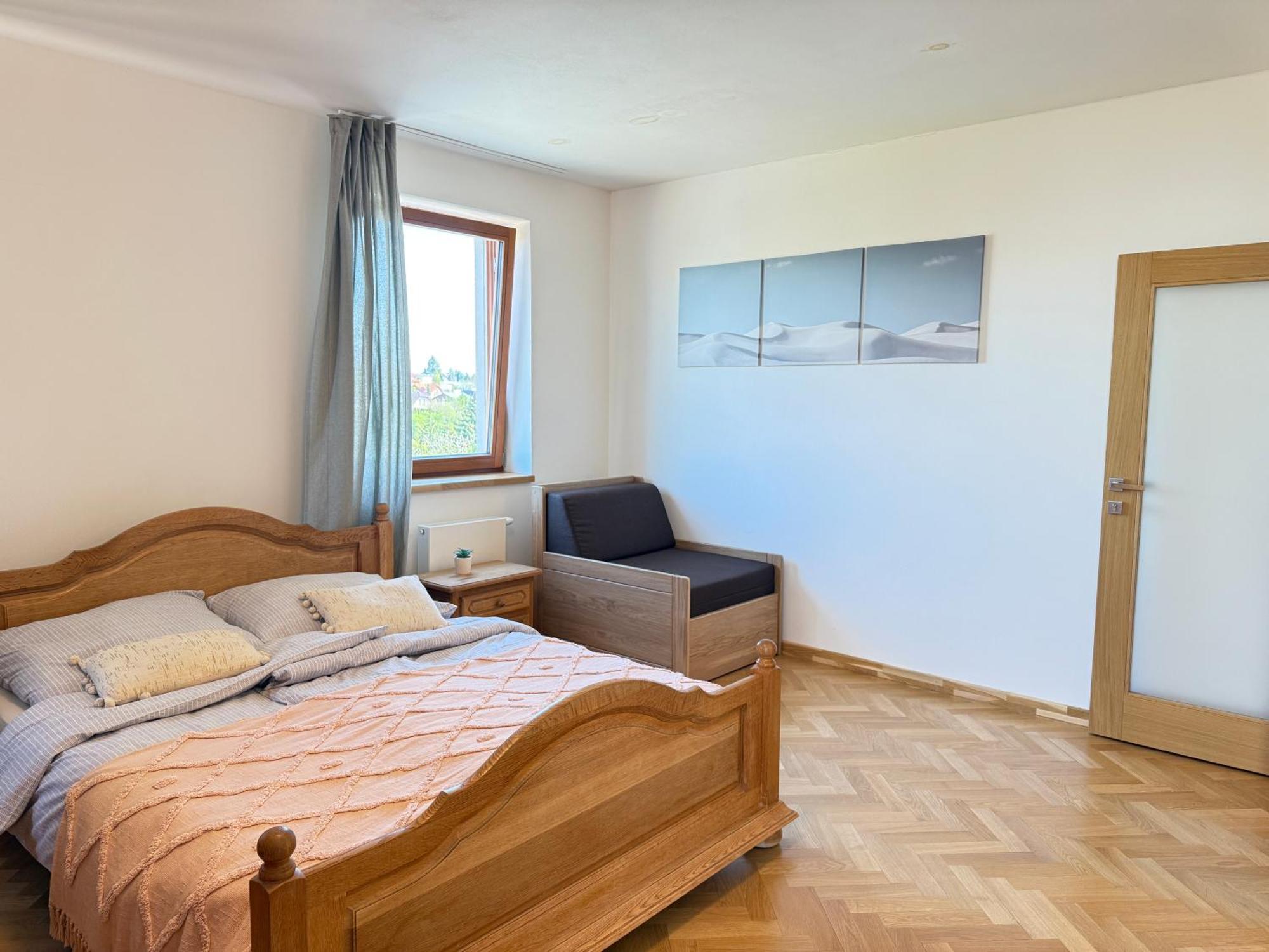 Familyvilla, New 4 Luxury Big Apartments, Parking Prag Exterior foto