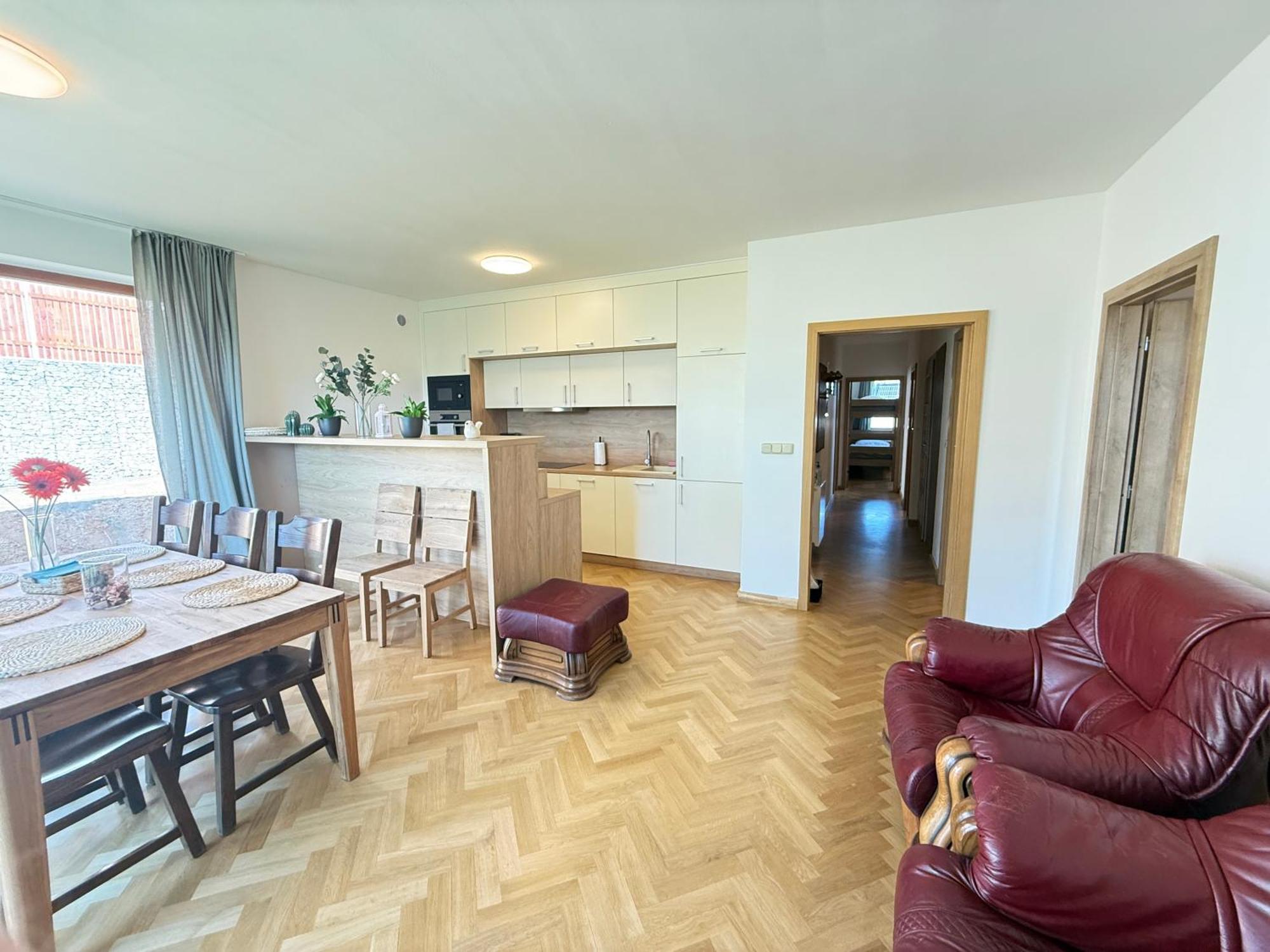 Familyvilla, New 4 Luxury Big Apartments, Parking Prag Exterior foto